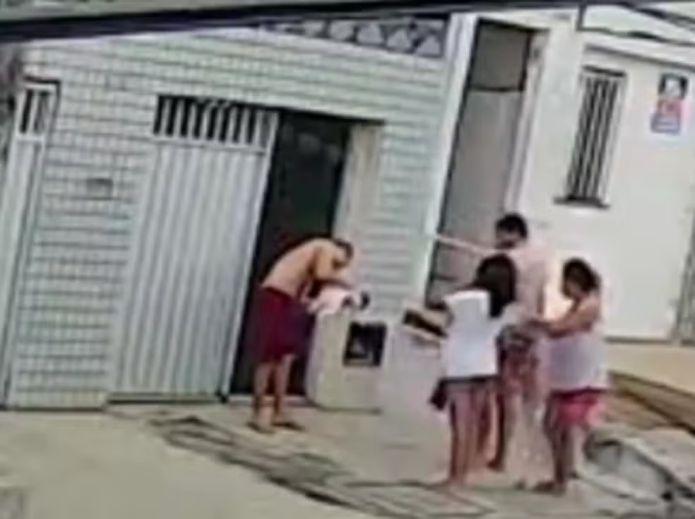 Policial militar de folga salva bebê em Aracaju
