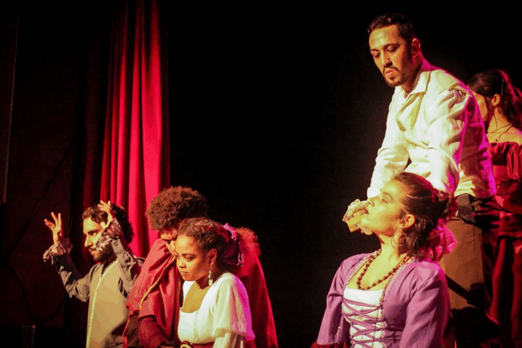 Espetáculo "O Diário de Villeneuve" volta ao Recife para apresentações no Teatro do Parque