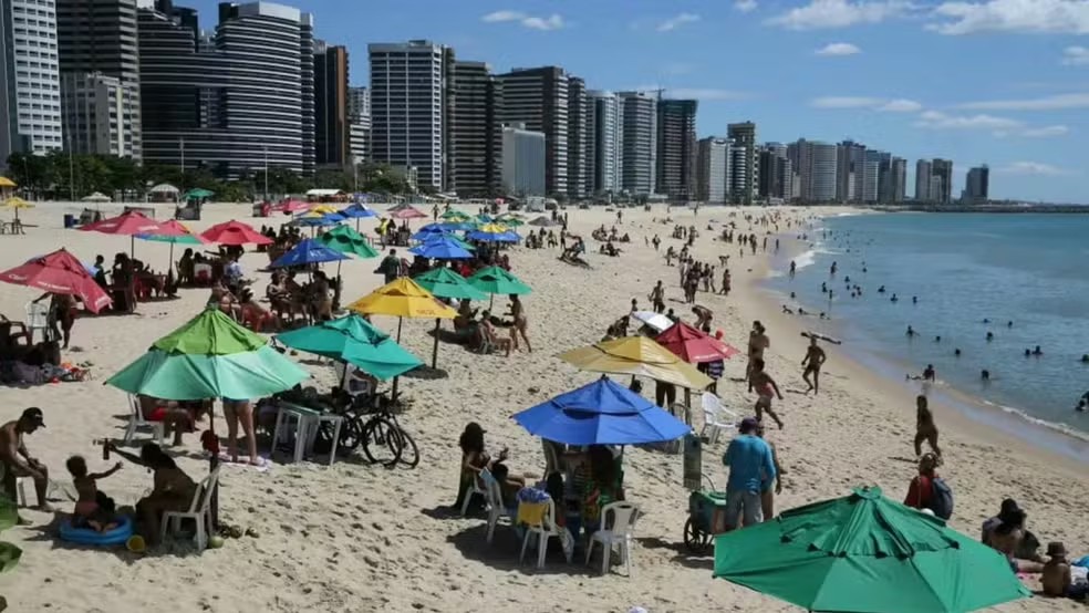 Fortaleza tem 9 trechos de praia próprios para banho neste fim de semana; veja lista
